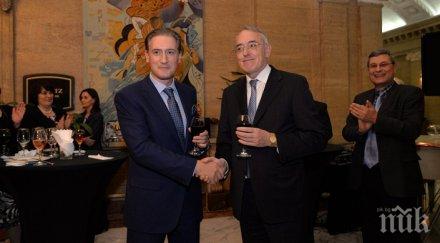 криб криминална банда напротив напротиввижте окото корабче плува