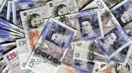 пръв път английските професионални футболни клубове спечелиха млрд паунда