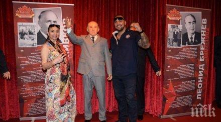 уникална простотия увековечават поколенията софи маринова ваят восъчна фигура тато