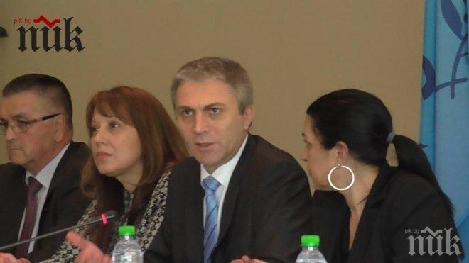 Лидерът на ДПС напусна Комисията за борба с корупцията