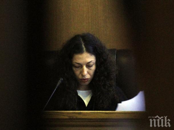 Украйна уволнява 5000 съдии