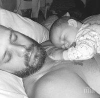 Пастор взима вкъщи децата на непознати, когато жена му поглежда, осъзнава че...