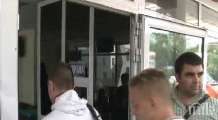 един младите футболисти пострадали катастрофата ришкия проход шокира журналистка влизане болницата видео