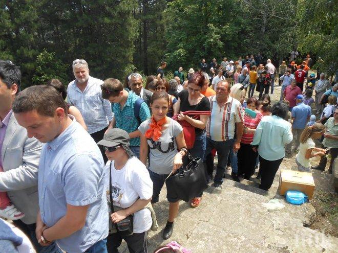 Хиляди се събраха на Янини грамади по повод годишнина от гибелта на Александър Стамболийски