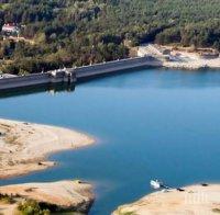 Изпускат контролирано водите от язовир Копринка