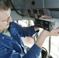 бъдат въведени интелигентни тахографи контрол камионите автобусите