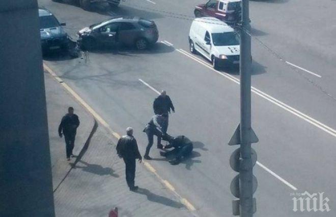 Зверски екшън в Пловдив! Обезумял шофьор нападна мъж, счупи му ръката заради забележка
