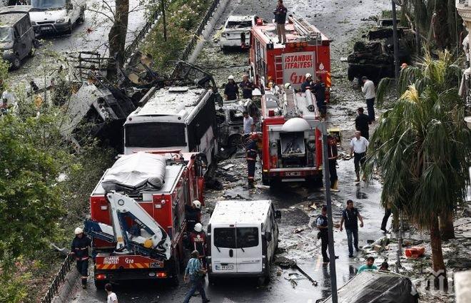 Жертвите на кървавия атентат в Истанбул станаха 12
