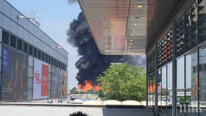 Хванаха мигрантите, заподозрени за подпалването на бежанския център в Дюселдорф