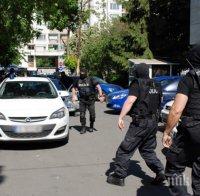 ИЗВЪНРЕДНО! Пореден арест в Бургас! Спецполицаи удариха наркоквартирата на топдилъра Гърито