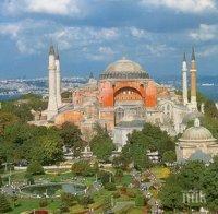 Ислямски ритуали в базиликата „Света София“ скараха Гърция и Турция