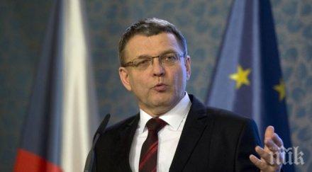 чешкият външен министър москва води политика разделяй владей