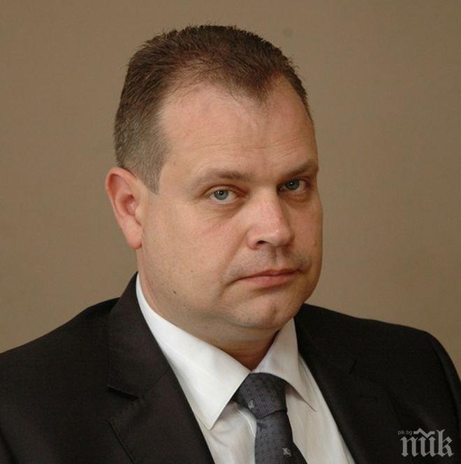 ПИК TV: БСП подават сигнал до Цацаров срещу председателя на АПИ Лазар Лазаров
