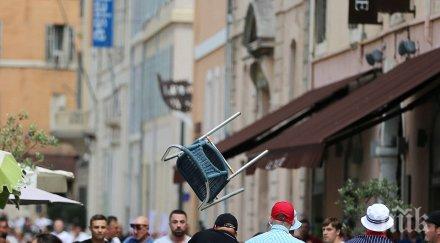 германската полиция арестува три буса хулигани