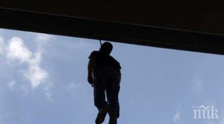 трагедията симитли разплита обесилият син известна масажистка загубил голяма сума пари