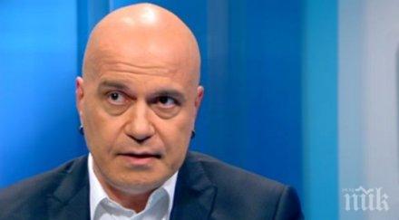 скандално слави трифонов арогантно нападна колегата светослав иванов сравни волтер