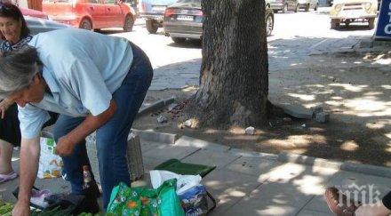 търгуват нелегална луканка направо тротоара