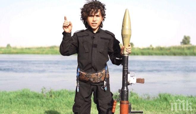 Ексклузивно за войната: Смъртоносна атака на деца-терористи с шахидски пояси край Ракка