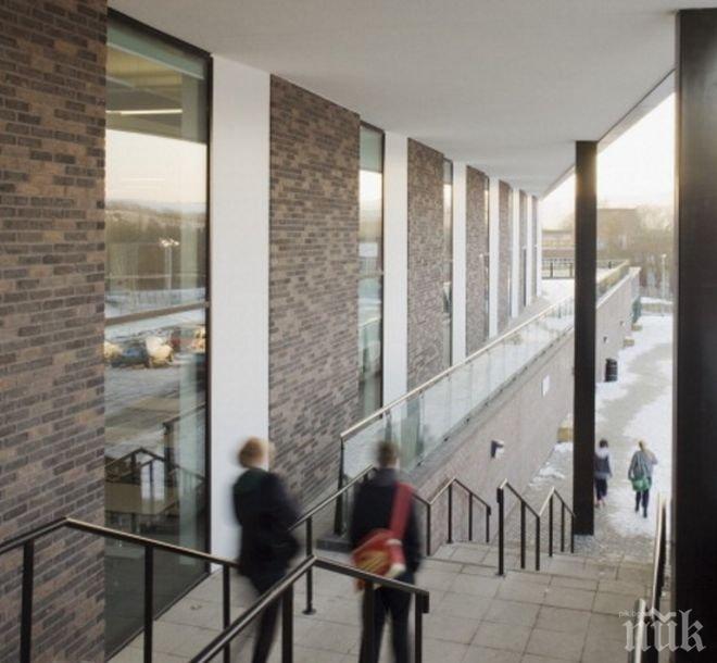 Британски училища разрешават на момчетата да носят униформа с пола