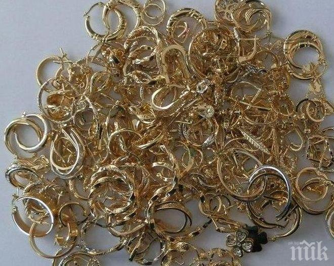 Апаши изнесоха злато за пет бона през отворен прозорец 