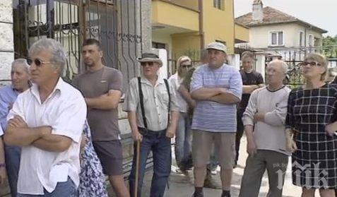 Протест! Бургаско село само ще си ремонтира пътя, но слага бариера 