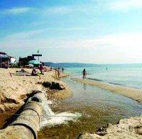 Зараза! Фекални води затвориха Офицерския плаж във Варна