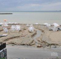 ЗАРАЗА: Мръсни води затвориха Офицерския плаж във Варна