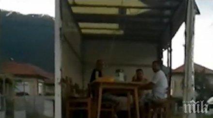 уникално купонджии ловеч спретнаха лудо парти камион снимки