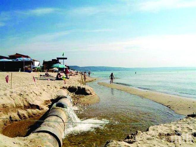 Зараза! Фекални води затвориха Офицерския плаж във Варна