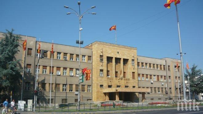  Македония излиза от политическата криза