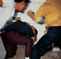 Пребиха мъж и го захвърлиха край село