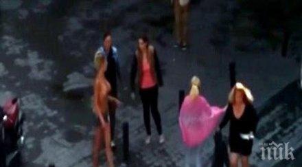 полуголи проститутки хванаха косите мадрид видео