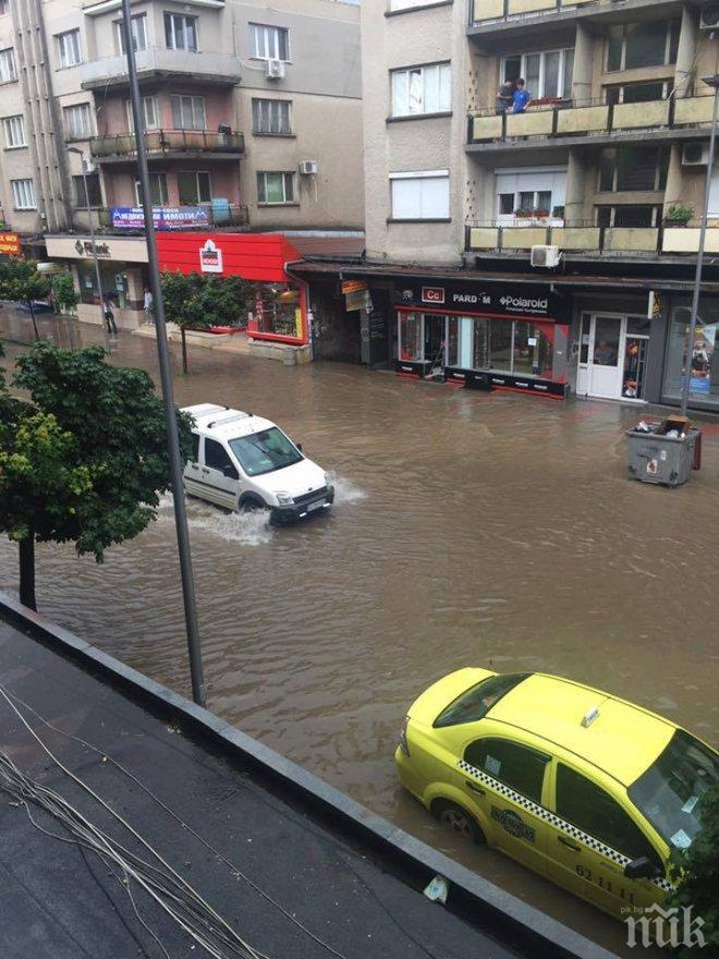 Велико Търново след потопа: Започна голямото разчистване