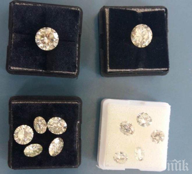 Трафик! Спипаха скъпоценни камъни в пощенска пратка
