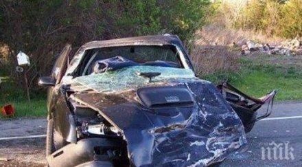 две коли удариха околовръстното единият водач тежко ранен