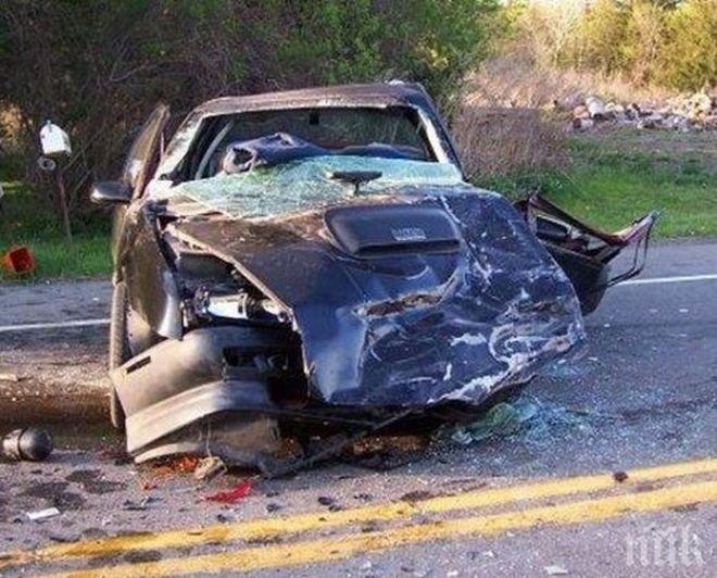 Две коли се удариха при Околовръстното, единият водач е тежко ранен