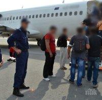 Турция депортира 10 незаконни пакистанци
