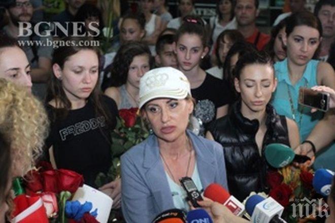 ПИК TV: Емоционално посрещане и искрена изповед на ансамбъла ни в София 