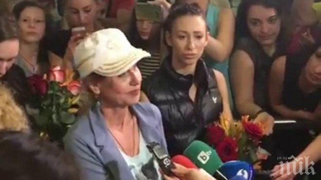 ИЗВЪНРЕДНО! Вижте емоционалното посрещане и искрената изповед на ансамбъла ни в София! 