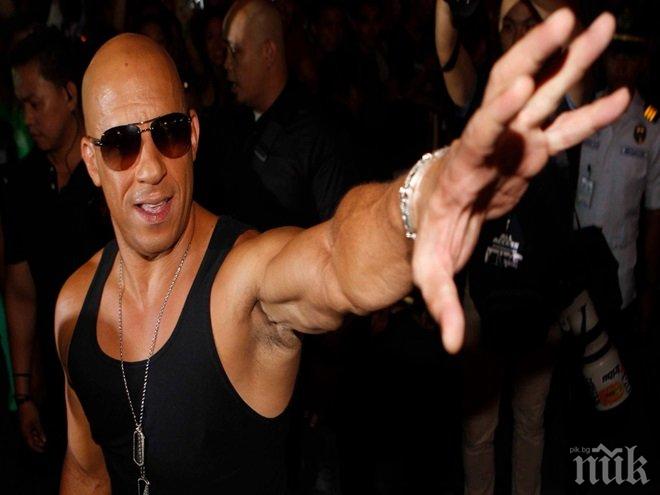 Бомба от последните часове! Вин Дизел се показа гол! Вижте колко здрав е 48-годишният мъжкар (СНИМКА)