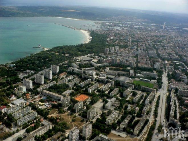 Така го правят във Варна! Наградиха с приза боклук, нагло паркирала кола (СНИМКА)