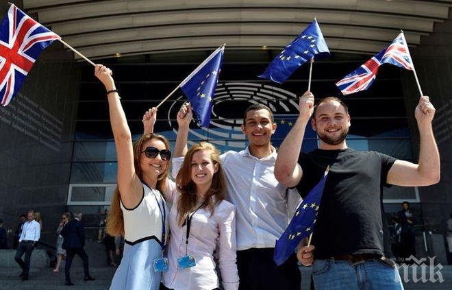 Британците минимум още две години остават в ЕС
