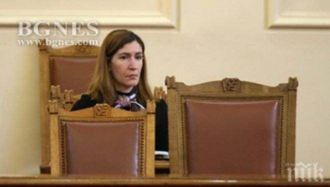 ПИК TV: Ангелкова: Трябва да гарантираме сигурността на туристите