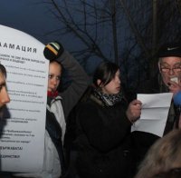Водач на протестите: Партии си пазаруват лидери на шествията