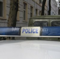 Дете и жена берат душа след тежък пътен инцидент