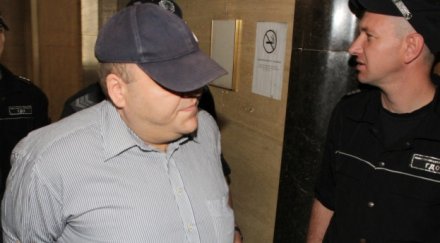 майката чеци чете некрофилски романиобича букай вкапитал