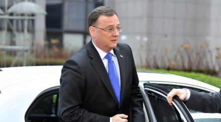 чешкият премиер иска натисне софия заради чез