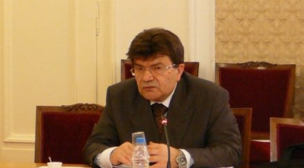 гроздан илиев кълне конституционен съдия четвъртък