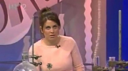 водеща припадна ефир видео