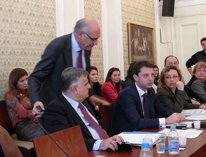 ДКЕВР ще може да променя цената на тока, когато си поиска